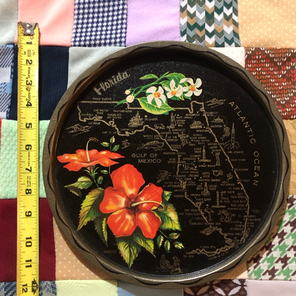 🌸VINTAGE 70’s Map Of Florida Souvenir Tray Decorative Metal Hibiscus Flowers 🌸